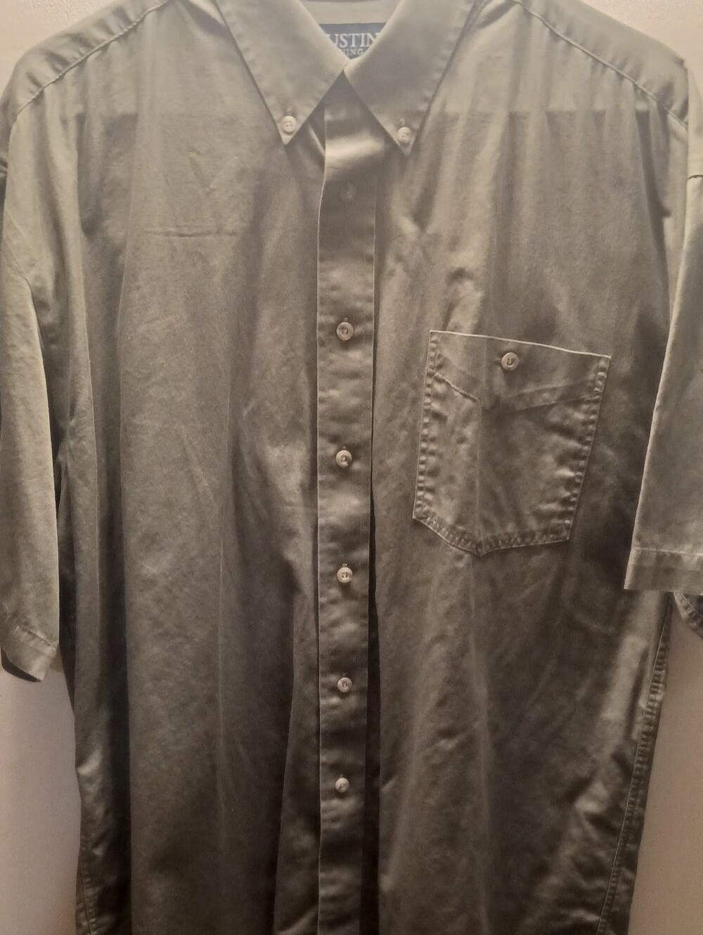 Austin Clothing Co. Men’s Short-Sleeve Button-Down Shirt in Gray